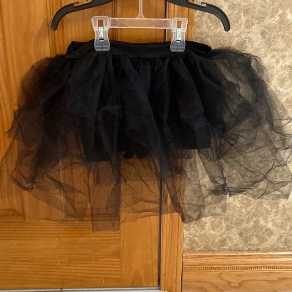 Kids Black Dance shorts with attached tutu on back and sides- Size L - Picture 3 of 4